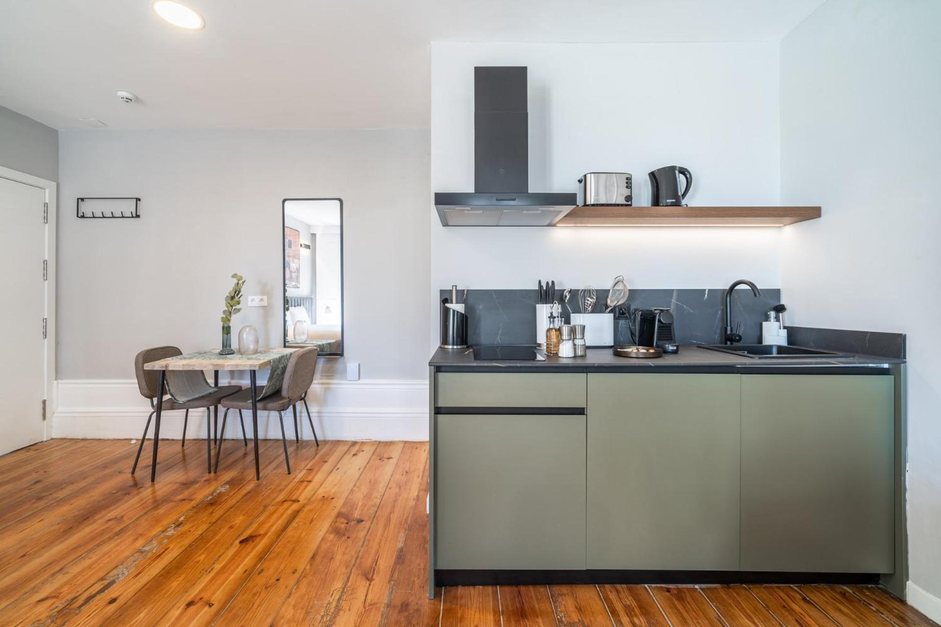 Limehome Porto Rua De Dom Manuel II Екстер'єр фото