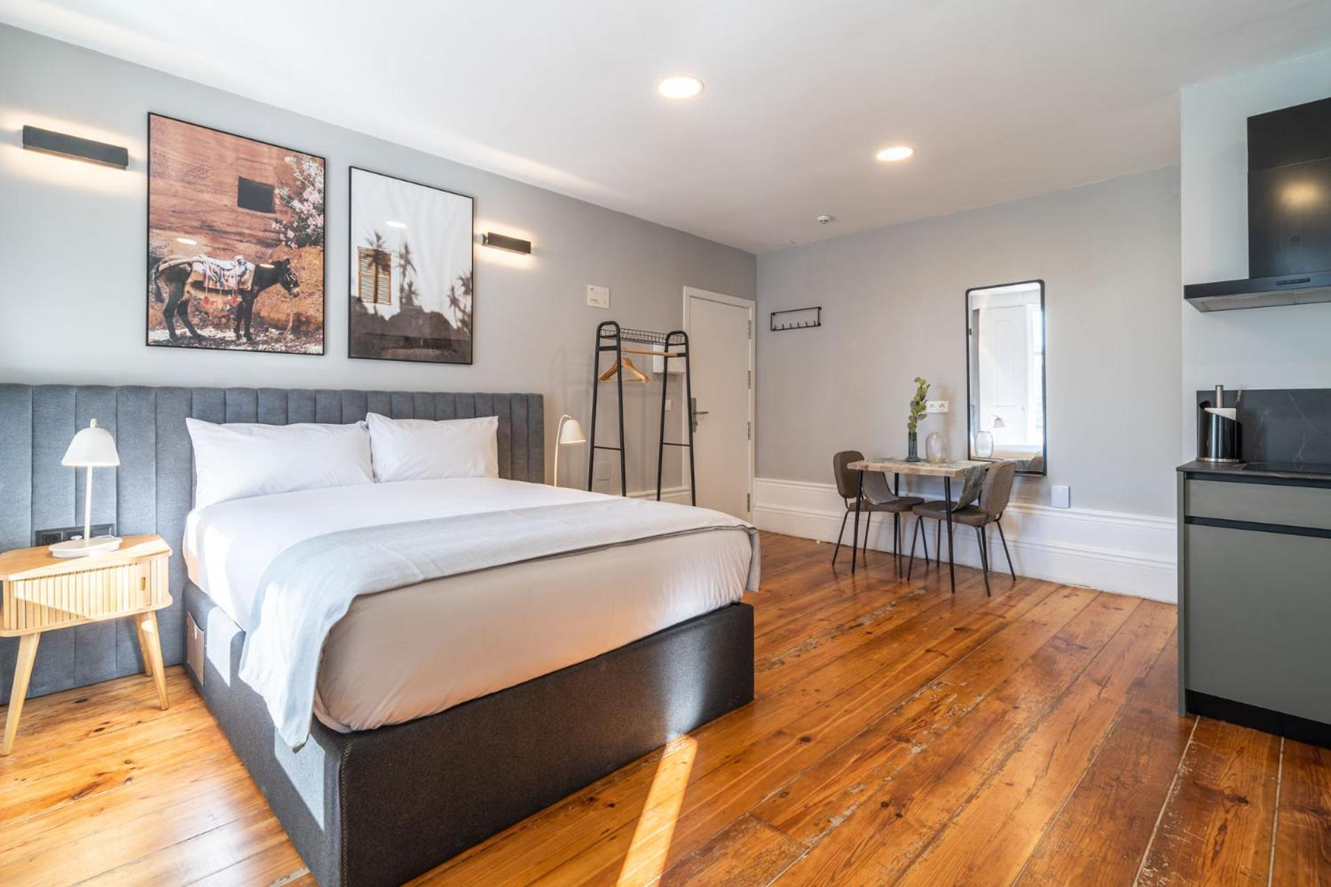 Limehome Porto Rua De Dom Manuel II Екстер'єр фото