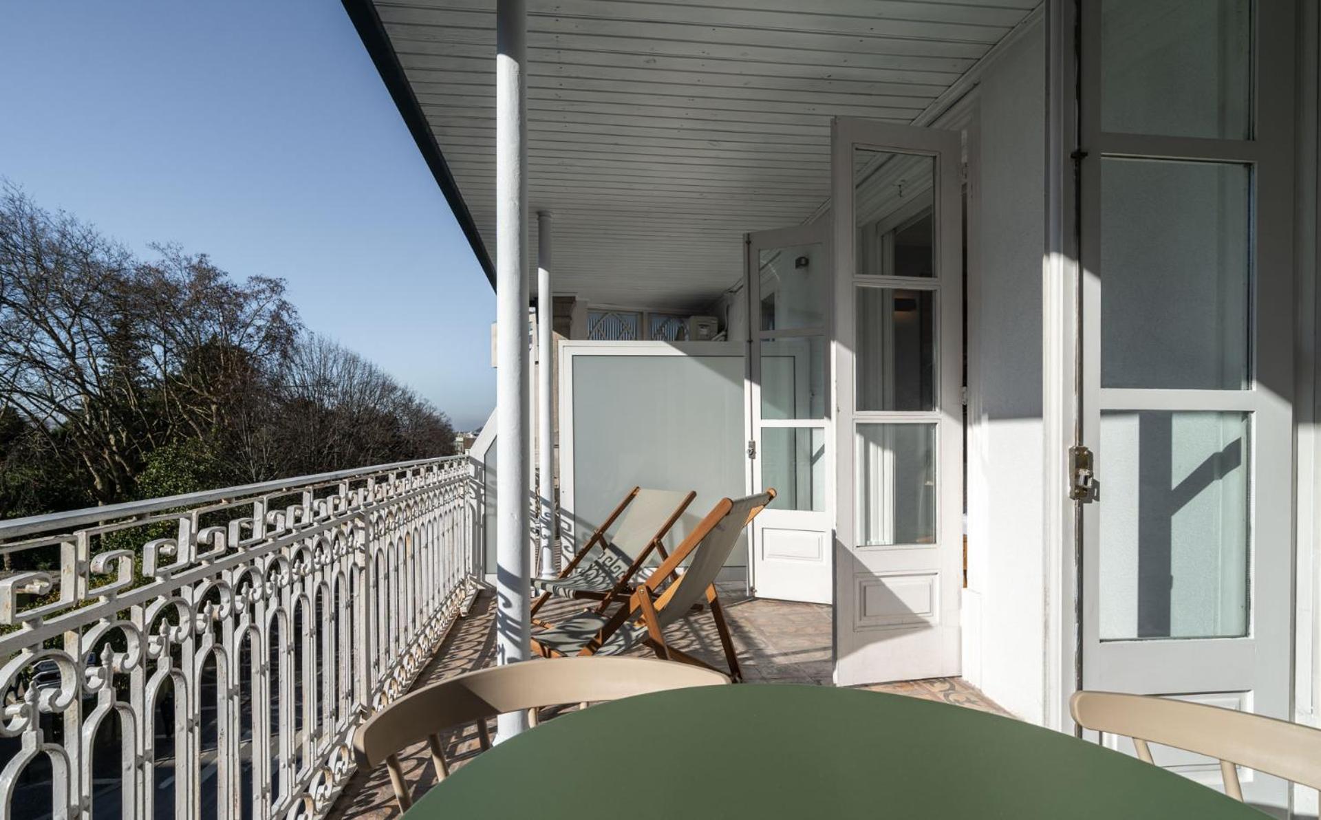 Limehome Porto Rua De Dom Manuel II Екстер'єр фото