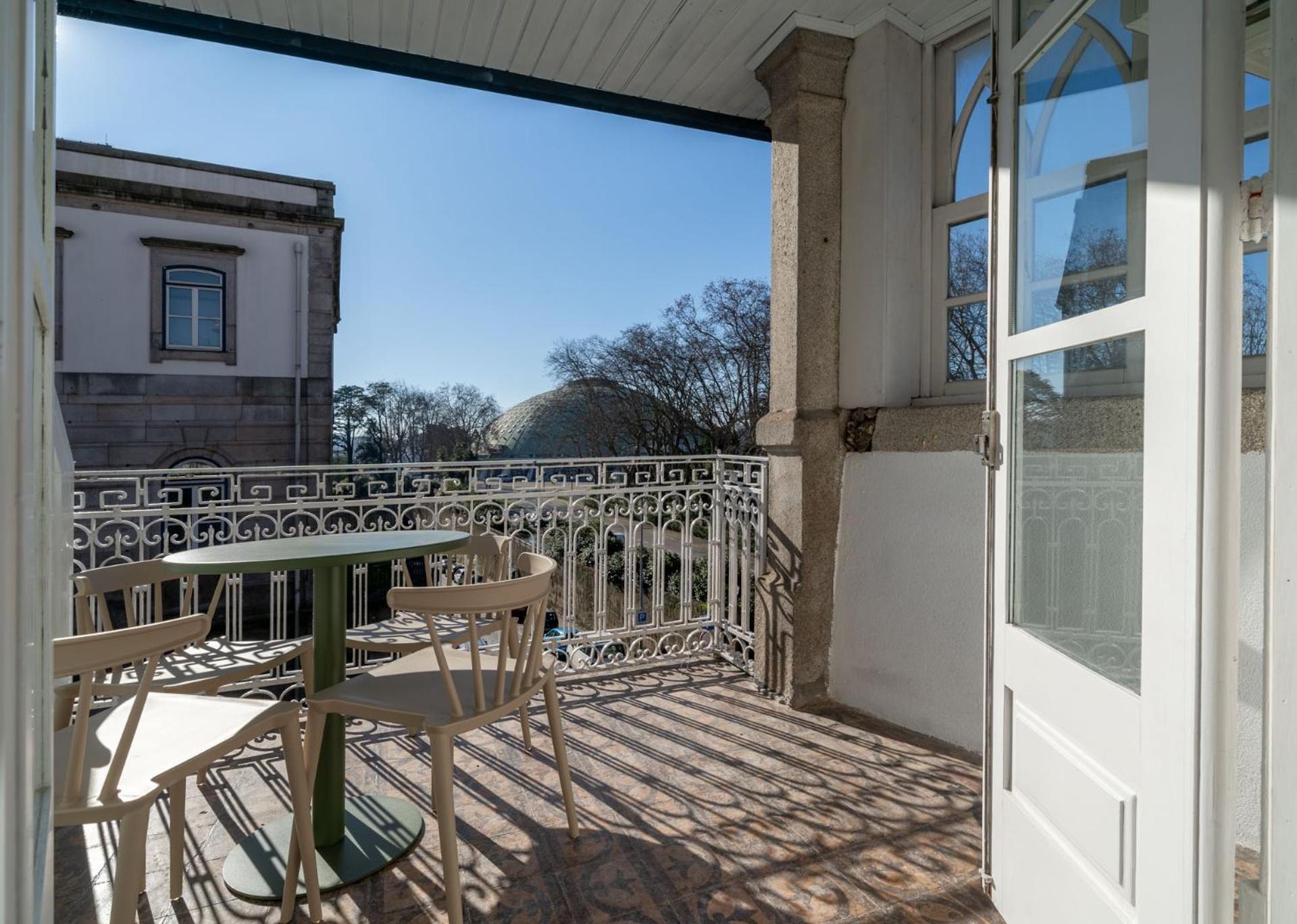 Limehome Porto Rua De Dom Manuel II Екстер'єр фото